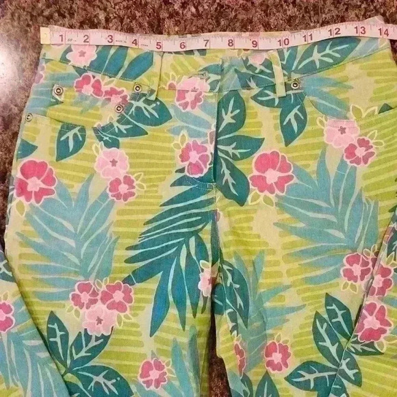Women's Lilly Pulitzer Wind Chimes Leaf Green Pink Floral Jeans Sz 2 $108 - Picture 4 of 9